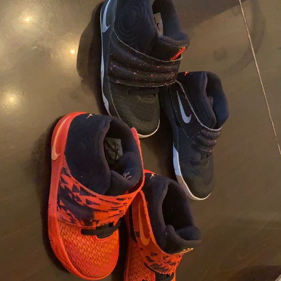 Tennis Nike for boy  size 9c - Picture 1 of 5